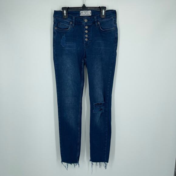 Free People Women 5 Front Button Destroyed Reagan Dark Wash Jeans Size 27 - Picture 2 of 4